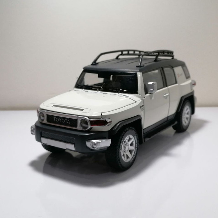 ماکت ماشین بازی مدل FJ Cruiser